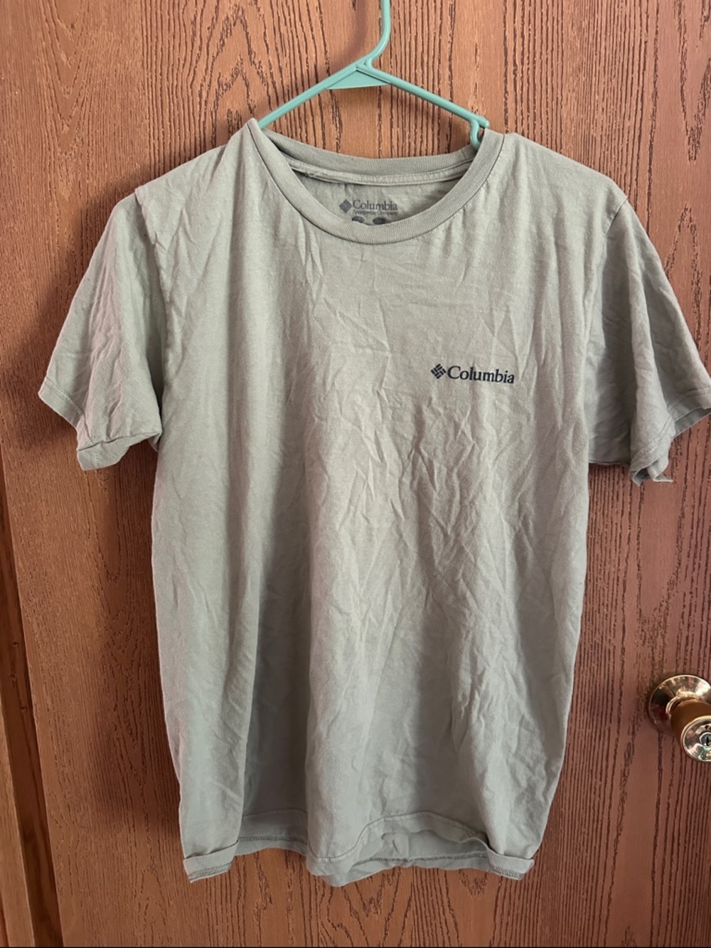 Columbia Men's Short Sleeve Tee in Sage Green with Black Logo